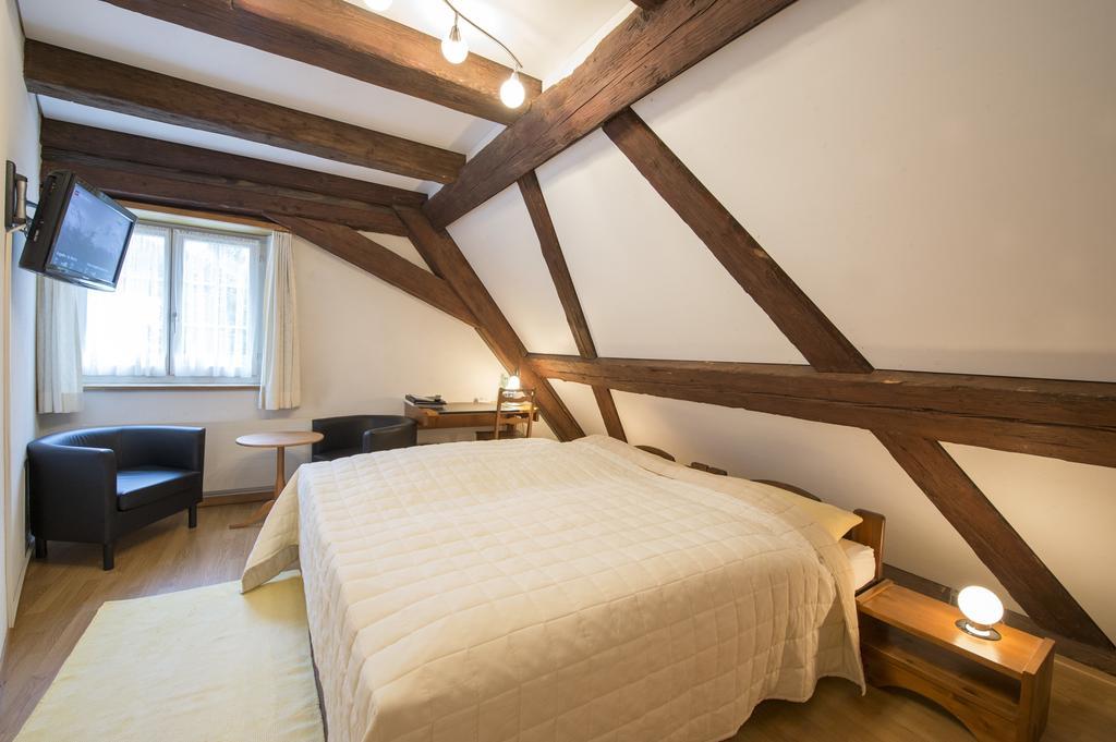Landgasthof Ochsen Wölflinswil Kamer foto
